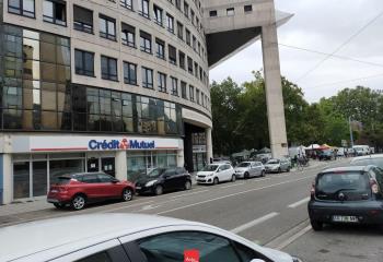 Location local commercial Grenoble (38000) - 64 m²