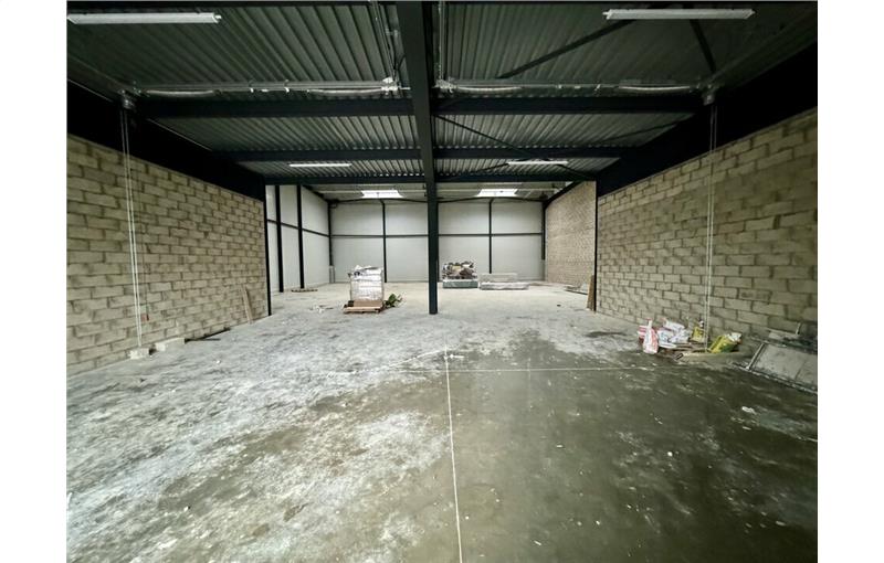Location d'entrepôt de 426 m² à Montmagny - 95360 photo - 1