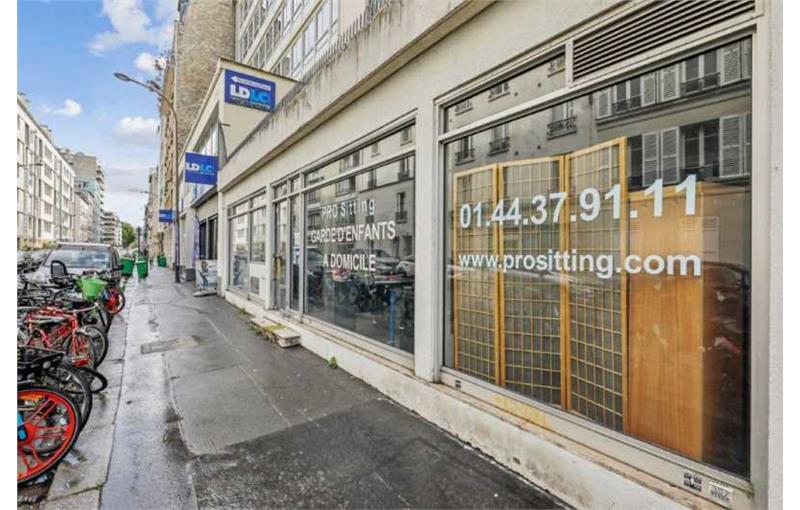 Vente de bureau de 115 m² à Paris 15 - 75015 photo - 1